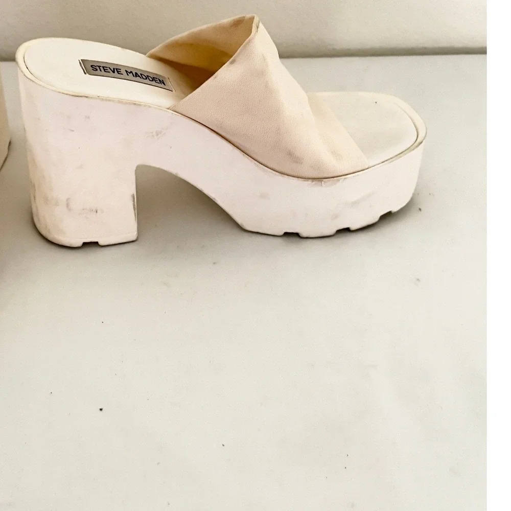 Steve Madden Platform Mules Sz 7.5 White Chunky Block Heel Square Toe Y2K 90s